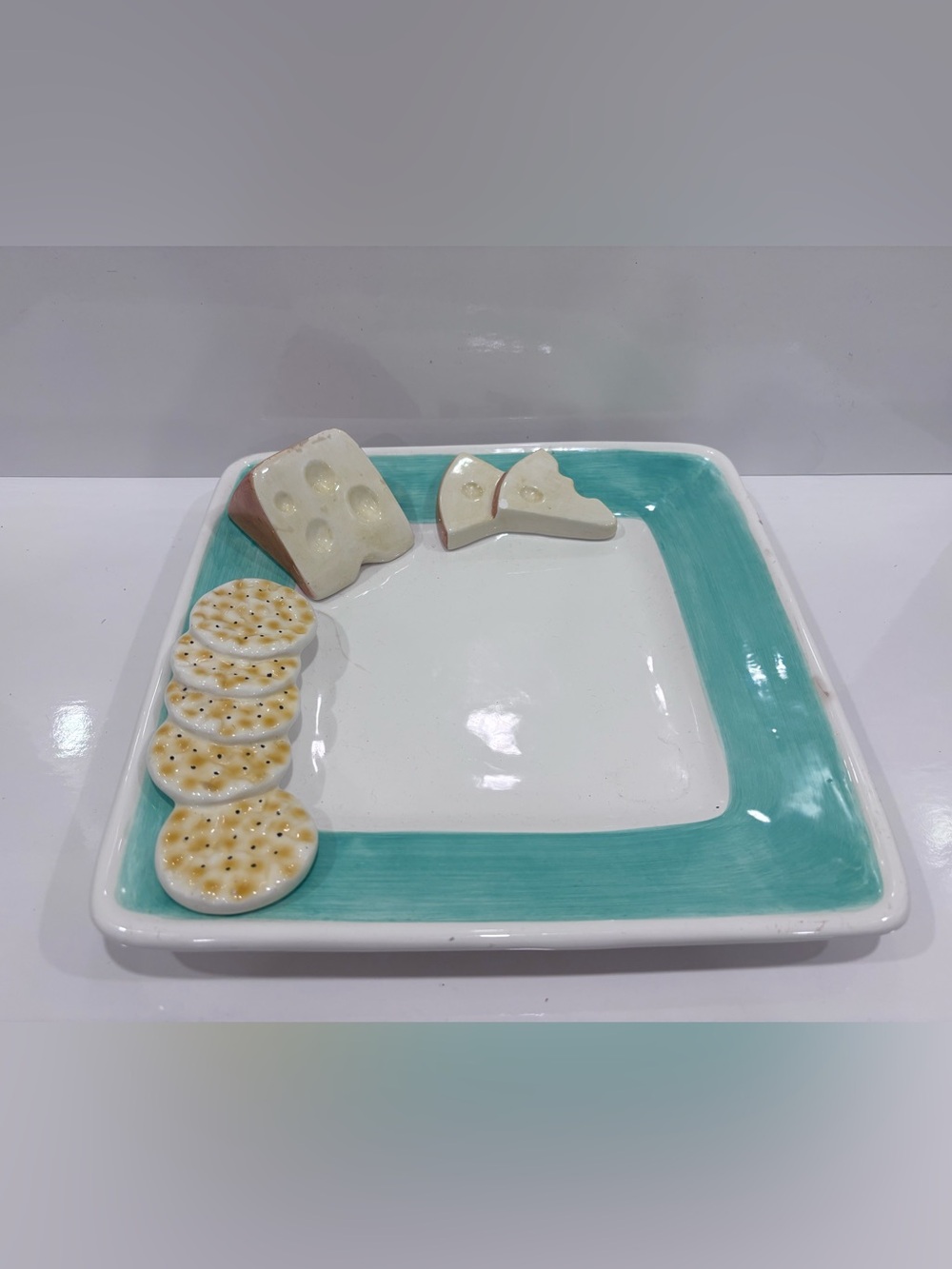 Vintage Ceramic Cheese & Cracker Serving Platter – Square – 31 × 31 cm